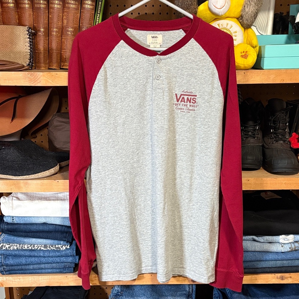 Vans Men's Heather Gray and Burgundy Raglan Tee